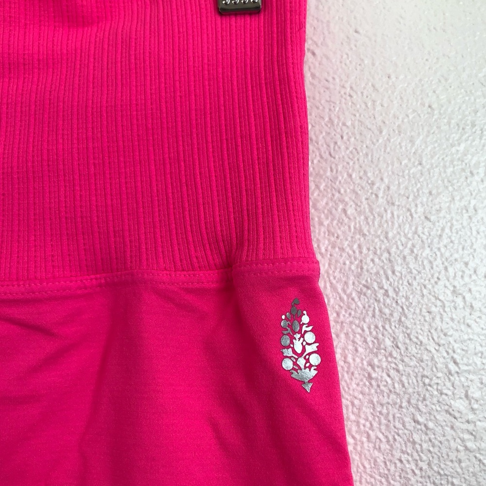 NWT Free People Movement Good Karma Tropical Pink Workout Leggings Size M / L - Picture 4 of 9